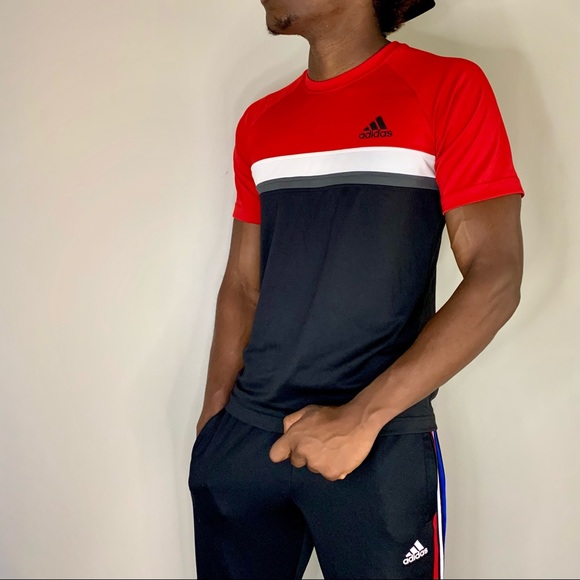 Adidas Causal T-Shirt - Picture 4 of 6